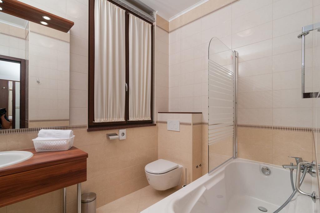 Luxury Rooms Near The Beach3 Split Exterior photo